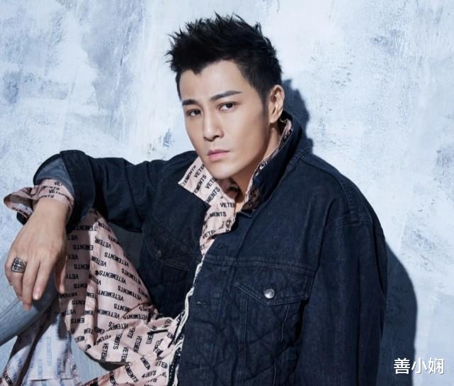 许绍洋|是炒作吗？许绍洋直播带货金手镯，299元上价失误被下三百多单