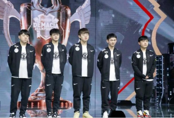 lpl|神秘人爆料德杯有LPL队伍假赛，网友：是不是LGD？