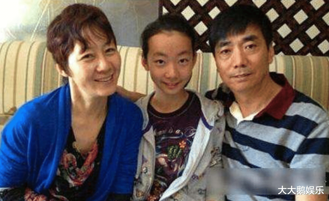 范明|演员范明：娶大6岁二婚女，把继子当亲儿子养，今继子成国家骄傲