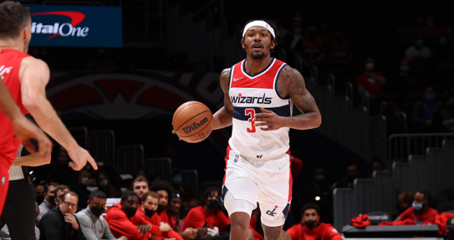 静静聊澸情 比尔罕见11中1！奇才遭残阵猛龙大逆转 湖人两旧将11记三分大爆发