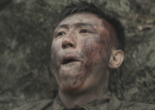 军人|军人哭戏不好演,有的赏心悦目,有的干嚎,五官乱飞把我看懵