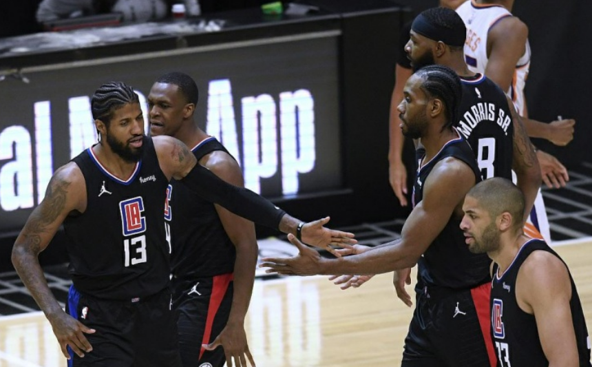 湖人队|巴克利预测全错,西部变天!争冠队0-2,湖人露獠牙!苏群发文扎心快船