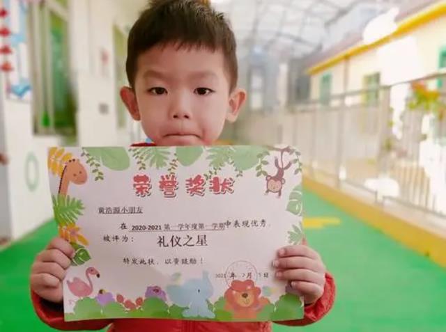 幼儿园|低龄学生的怪现象，幼儿园的“全能宝贝”，为何上小学后成学渣了