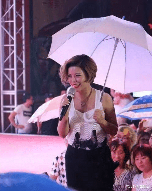 暗香|这6位歌手，靠一首歌吃一辈子，农民工因此赚上亿元还买豪车