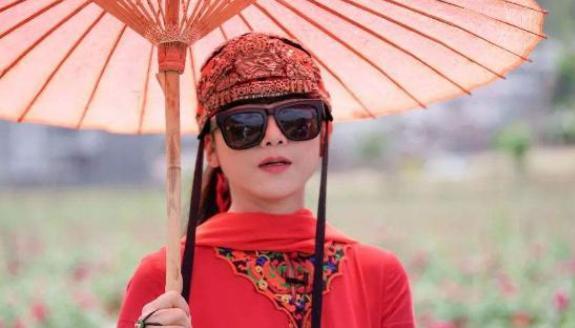 司藤|她是《射雕英雄传》的梅超风,戴帽子10年,摘下后令人感慨颇多