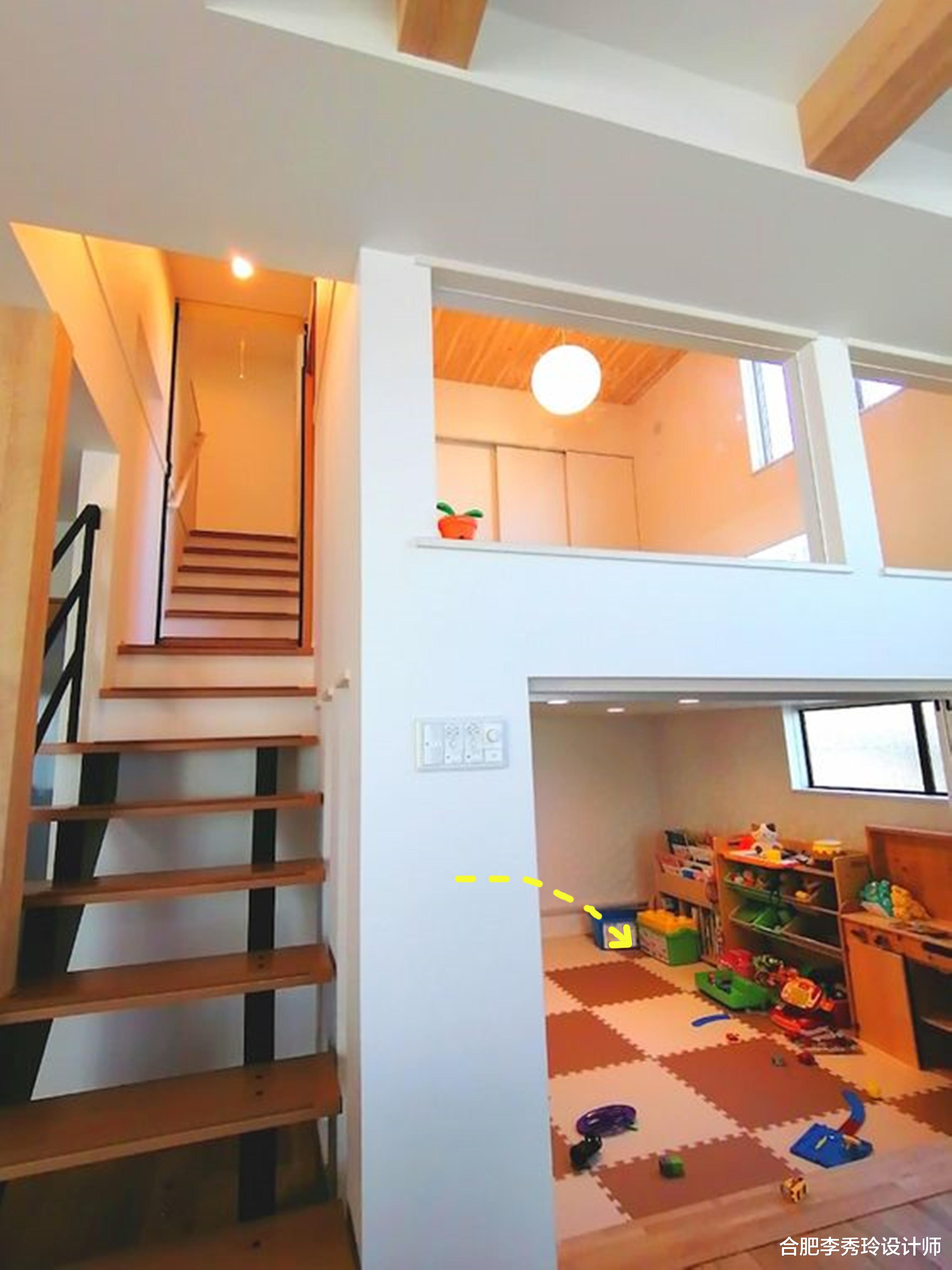 日本房子装修“高段位”，楼梯下方专门留给孩子玩，人性化的设计
