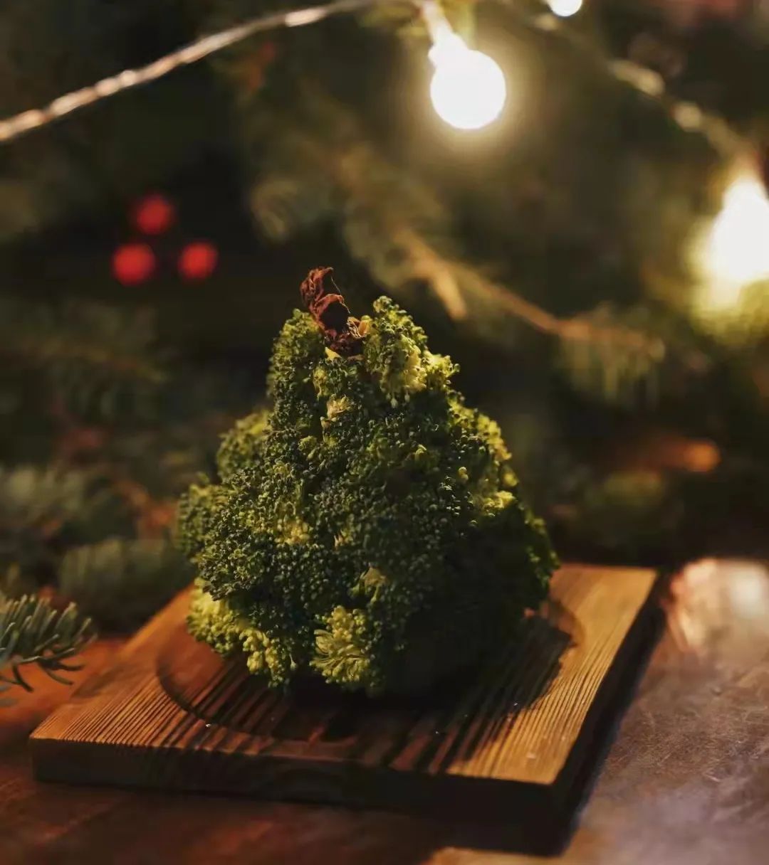 香氛蜡烛、松果、姜饼人，圣诞节tag的小物件装饰，轻松拍出圣诞节氛围感大片
