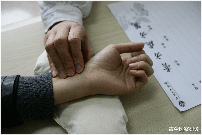 失眠|总是在半夜3、4点醒来，再也睡不着，中医：失眠易治难断根，主要两脏“堵”