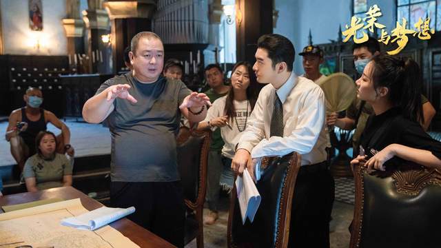 金靖|金靖承版周恩来惊为天人，被观众呼吁做特型演员，却难入名导法眼