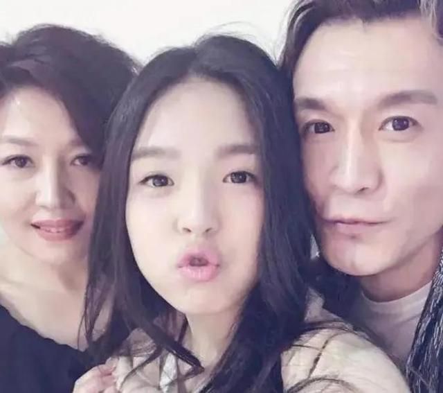 哈文|哈文：李咏病逝后不改嫁，定期给婆婆生活费，让公婆晚年不再流泪