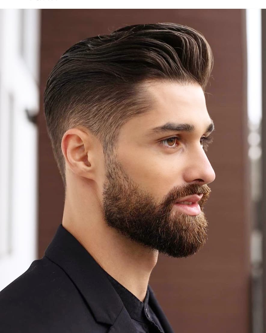 背头|男人超过35岁，发型有3选3不选，看看你剪对了吗