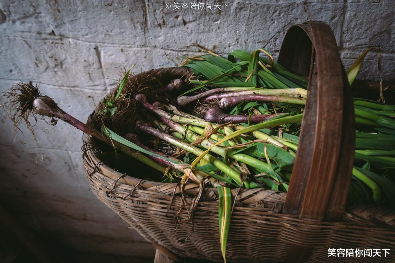 笑容陪你闯天下 安徽有个古村，被称为大别山的活化石，有300多幢老房子