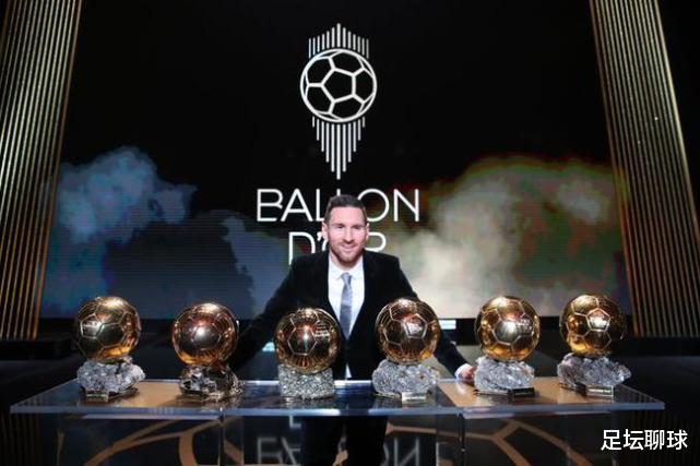 梅西|12-9！12-10！梅西踢疯了，创造2大神迹，争金球奖，C罗甘拜下风