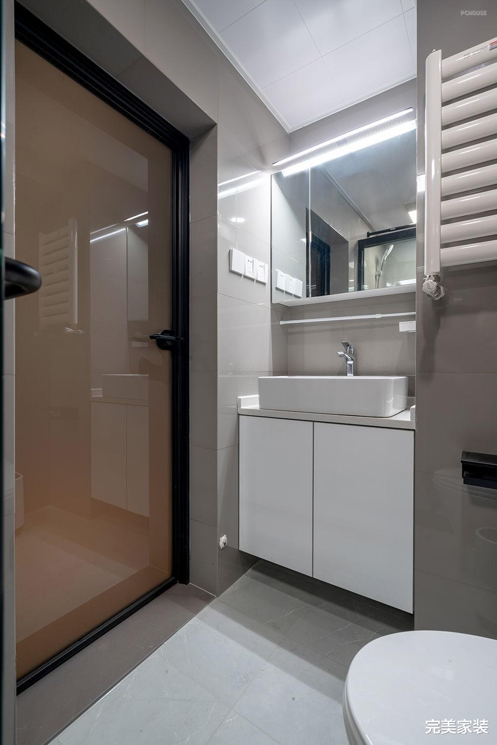 50平方米变身大两居，采光通风超级好，满足一家三口人的生活需求