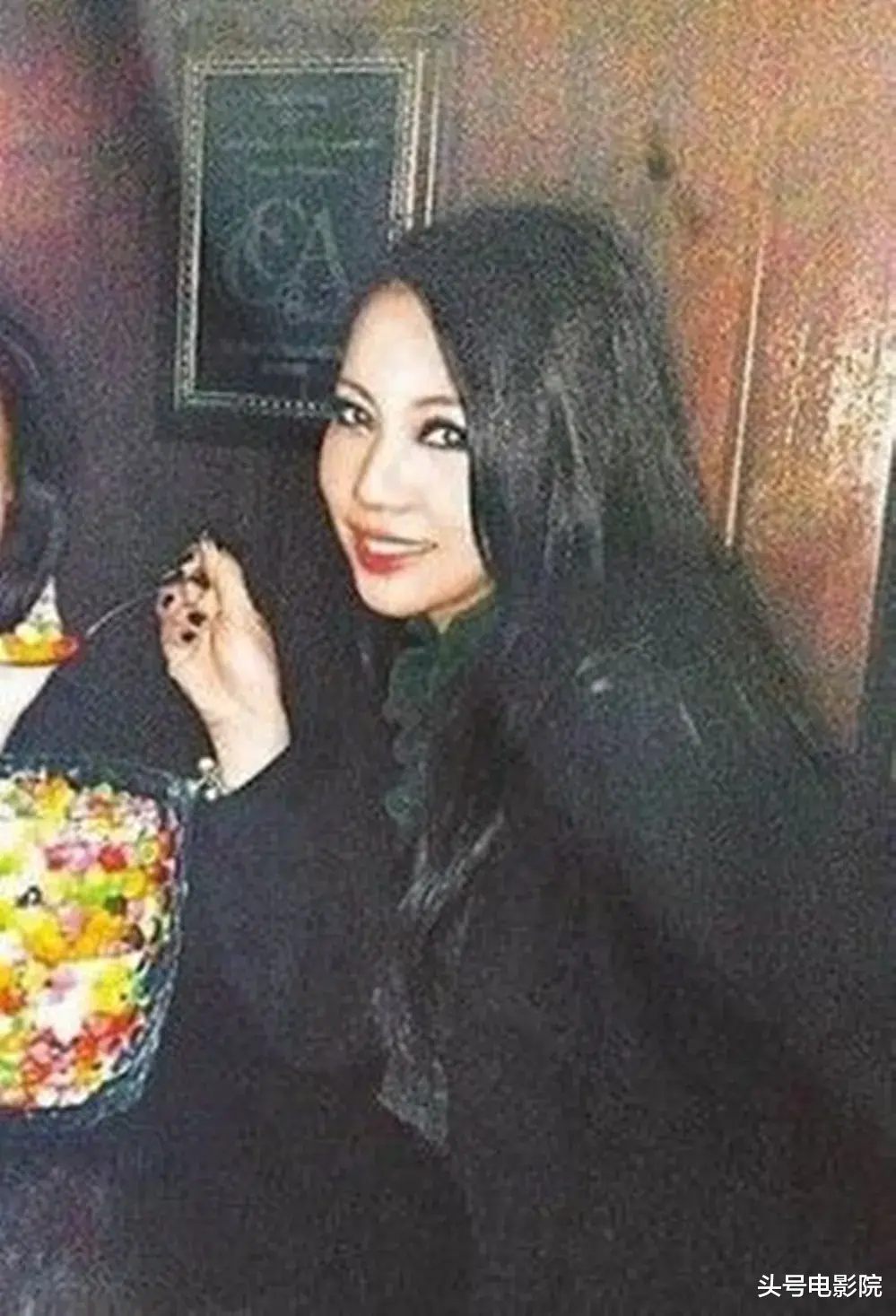 王力宏|李靓蕾回怼By2，刚！被扒遭王改名，未成年时被王力宏带看妇科