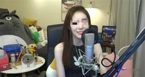河南单亲爸爸跳河自杀,女儿含泪道出真相,撕开了主播最丑陋一幕