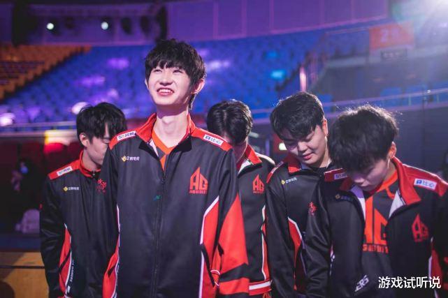 ag战队|AG竞争太残酷，爱思爆料：感冒不敢吃药，不然就被最初给取代了！