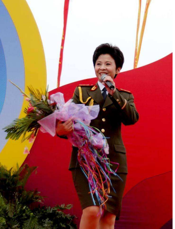 王力宏|歌手董文华：38岁一落千丈，被卷进走私案21年，她过得怎么样？