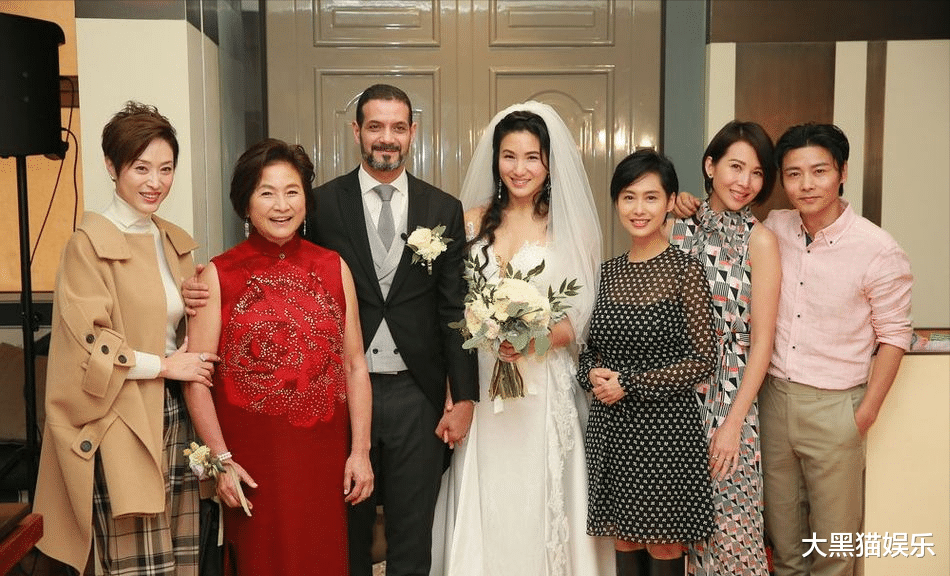 豪门|生下儿子才罢休?这7位在2021年生下孩子的豪门儿媳,各个不容易