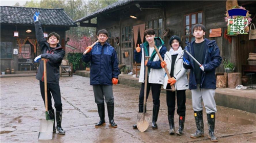 资讯实时报 与几何A Pro携手春夏秋冬 才是向往的生活