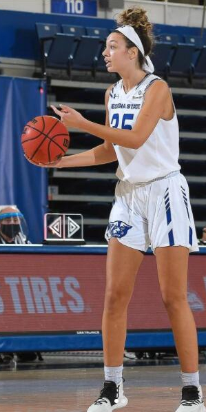 辽宁男篮|能让杜兰特放弃寡姐洗澡水，悄悄关注并点赞的美人是何方神圣？