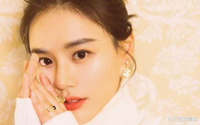 鞠婧祎|为什么有的人自拍好看合照却很丑？“合照美才是真的美”有道理吗