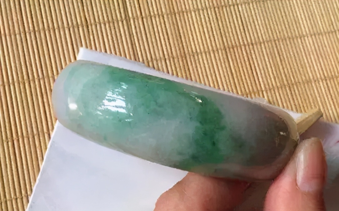 翡翠|鉴别最值得收藏的绿色翡翠