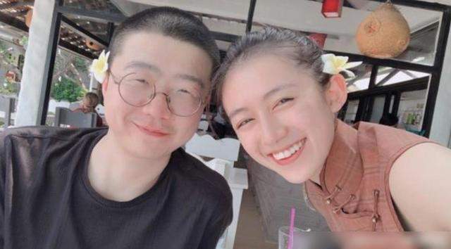 李诞|凭一张巧嘴赚数亿元，娶翘臀美女为妻，结婚仅3年多，今官宣离婚