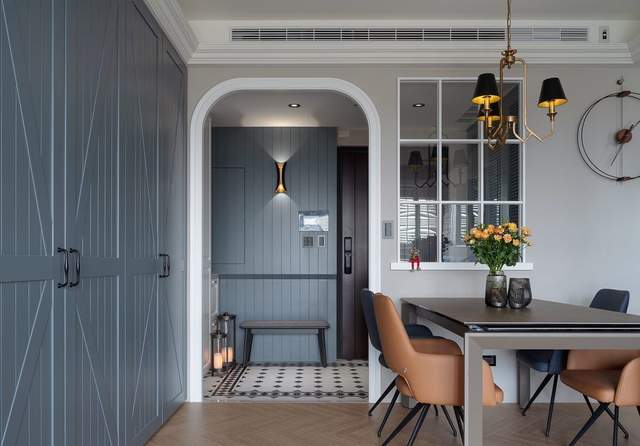 |115平二居，刚柔并济美式风情，十年老宅翻新的三口之家温馨小窝