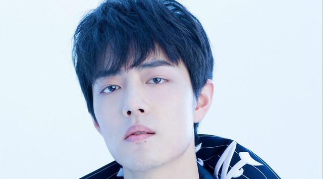 肖战|肖战再度爆红海外，重返顶流之列？