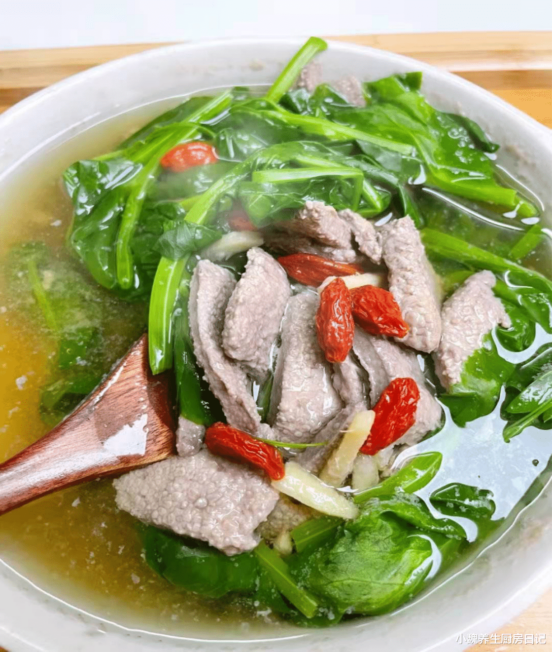 萝卜|它是天然的“护肝汤”,我家经常喝,养肝明目,肝脏越来越健康