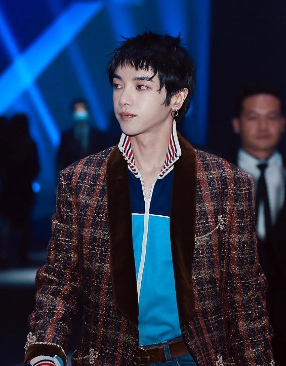 张碧晨|张碧晨女儿正面被“疯传”，不像华晨宇，看清孩子手指更心疼哭了