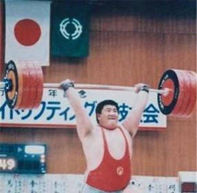 90后宝妈经验|亚洲第一大力士：曾斩获60多个冠军，退役后生活仍是举不起的重量