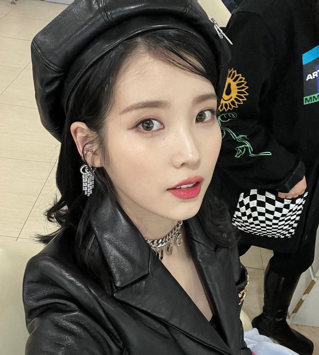 lisa|2021盘点K-POP富婆女星：Lisa仅排第七，第一名坐拥363亿成大赢家