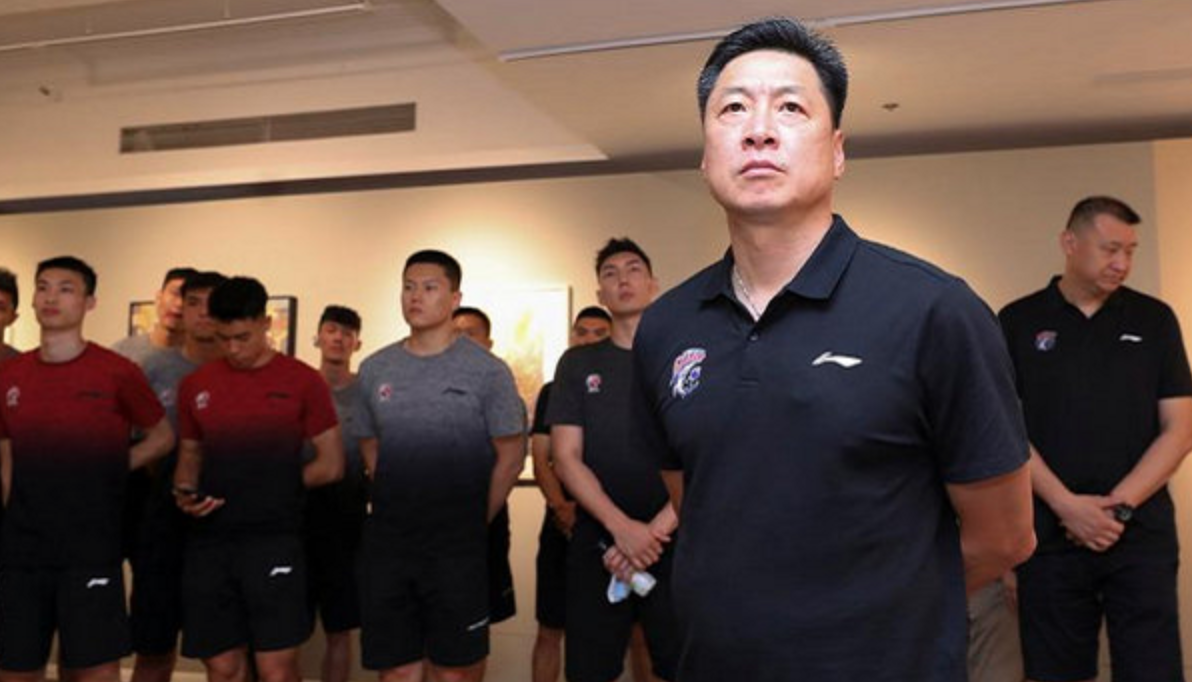李春江|两大旧部下合砍39分+ 12人得分!李春江微微一笑,第八冠真不远了