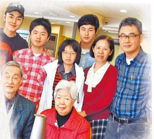 鹿晗|曾经那些红得发紫，却突然“消失”的男一号，现在都怎么样了？