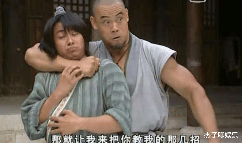 晋松|“花和尚”生日宴惹争议！摆席12桌太奢华，网友：素质不如服务员