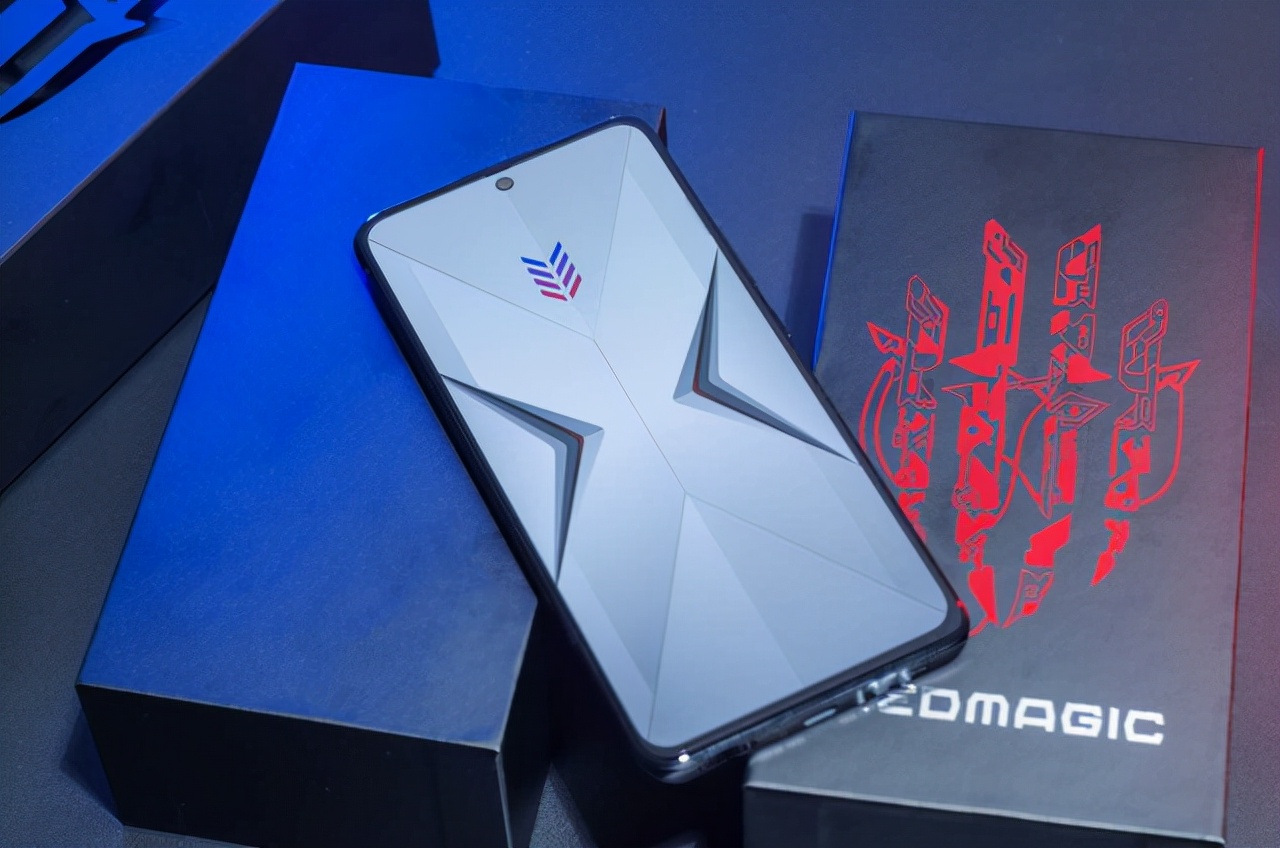 高通骁龙|骁龙888旗舰定价2K档,这四款性能出色,年底入手好时机