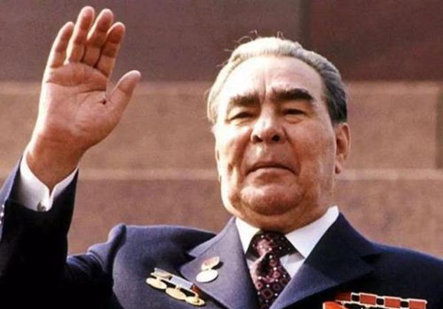 小允儿的妈妈|为什么有人说勃列日涅夫的吻很恐怖,他吻过哪些人?