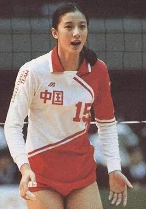郎平|为报复郎平赛前突然赴美，被国家队永久开除，这个名门之后有点坏