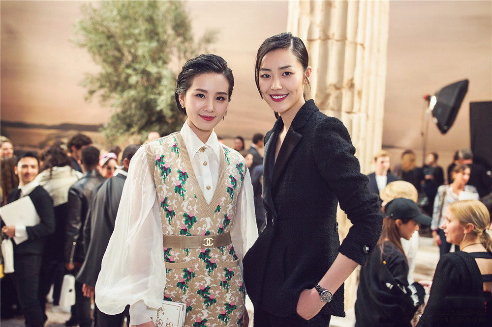 刘雯|刘诗诗同框刘雯，温柔女神和气场超模，你们觉得这一次谁赢了？