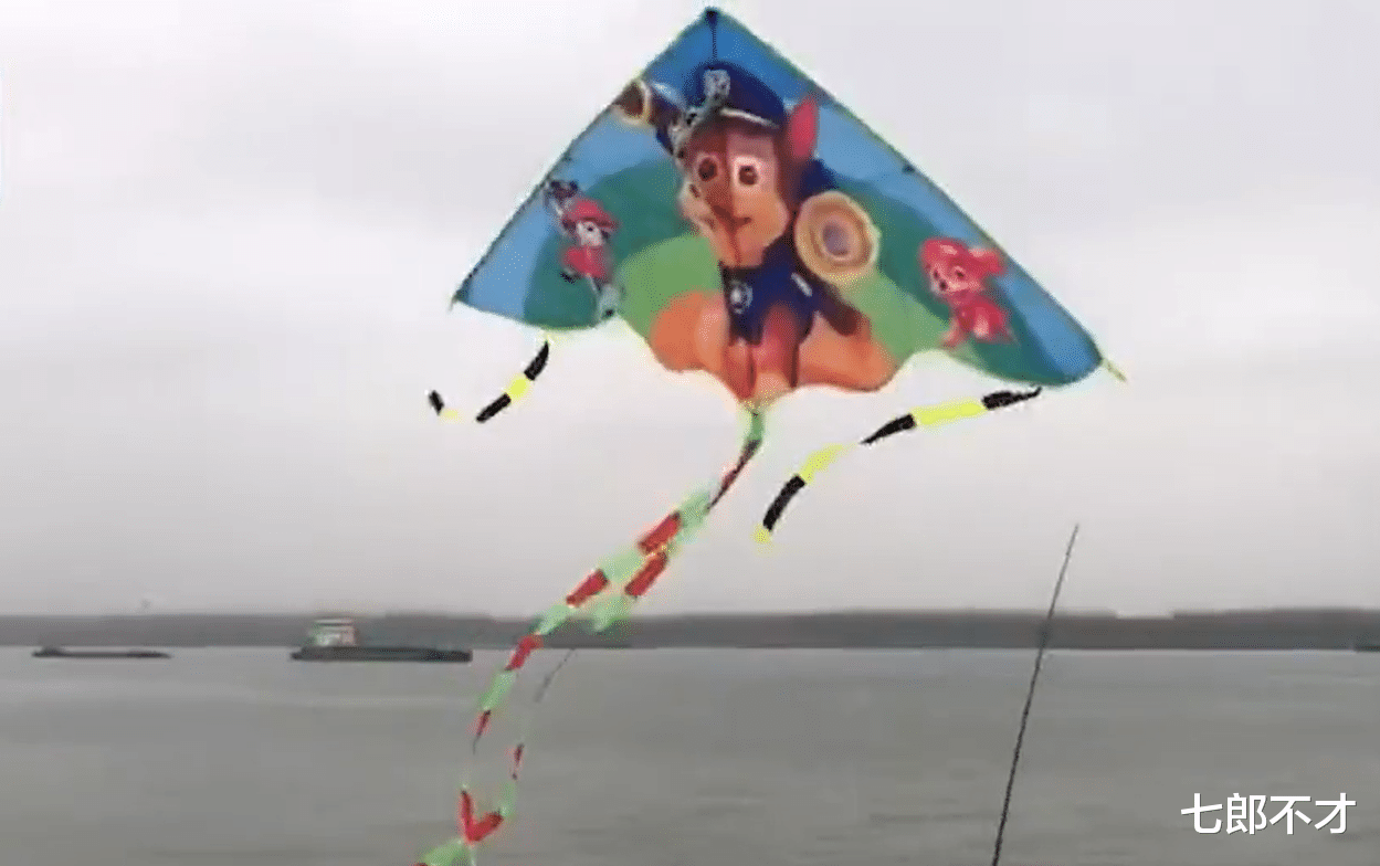 江苏省|江苏南京钓友江边被驱赶，禁钓区干起这件事，管理人员哭笑不得