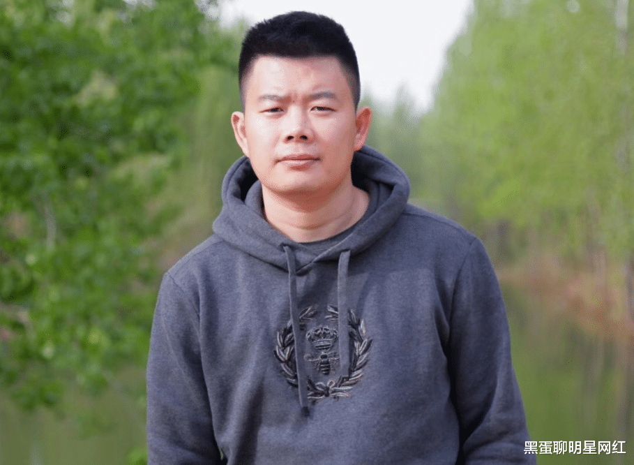 井元林|吴召国连麦二驴吐槽辛巴，埋怨“之前叫我吴哥，现在叫我小吴”