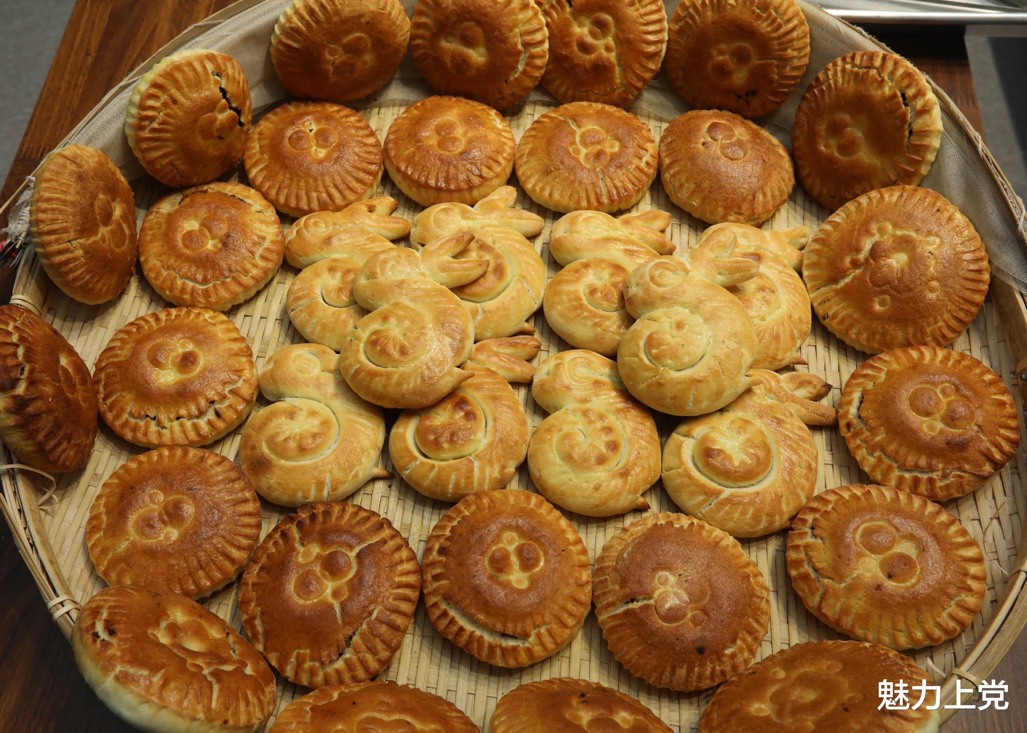 科学家 传统纯手工“玉兔望月”月饼上市了