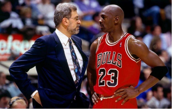 斯科蒂·皮蓬|從皮蓬進(jìn)球隊(duì)開始，陪他訓(xùn)練的，始終是聯(lián)盟得分王和dpoy