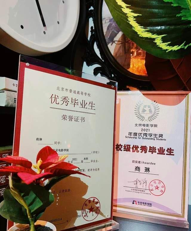 北京电影学院|22岁北影女生放弃明星梦，为入伍当兵增重20斤，英姿飒爽颜值高