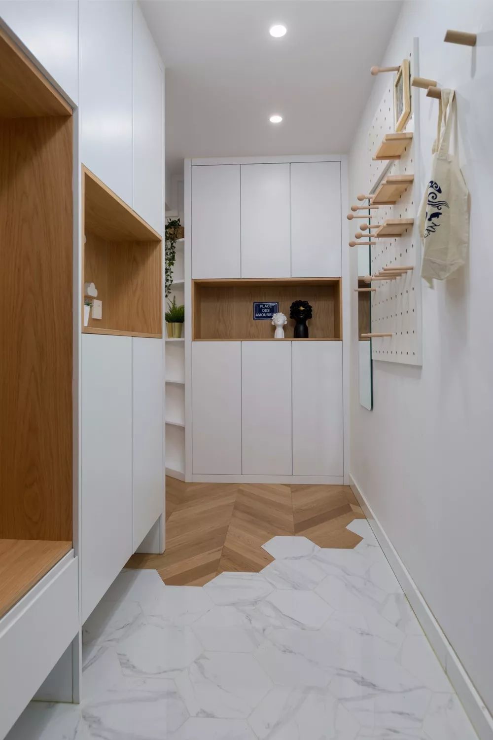 大白墙刷完就后悔了？这些家居布置小技巧，让大白墙也能很出彩！