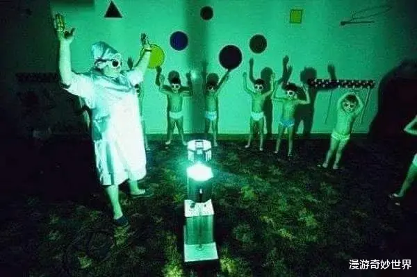 漫游奇妙世界|明明很普通的照片，看了却会觉得害怕…
