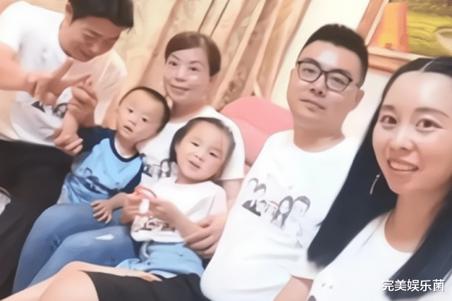 制服|曝田静已经辞职，做好回九江的准备，网友：直播带货能养活一家人