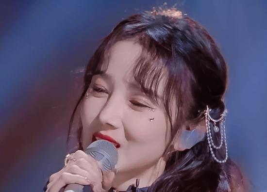 陈小纭|有种炫富叫陈小纭的碎钻妆，得知价格后，网友：打脸半个娱乐圈